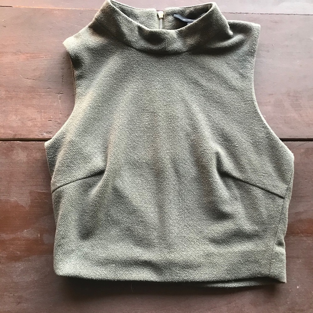 Army Green Mock Neck Crop SM EUC